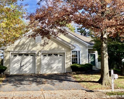 39 Silverspring Drive, Lakewood