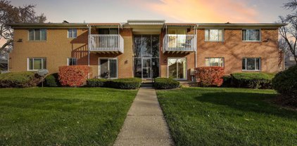 42732 SHELDON Unit 148, Clinton Twp