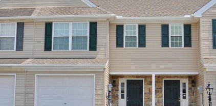 340 Fisher Dr, York