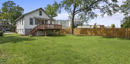 815 N Kenmore St, Arlington