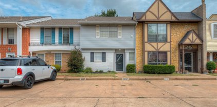 3037 W Wilshire Boulevard, Oklahoma City