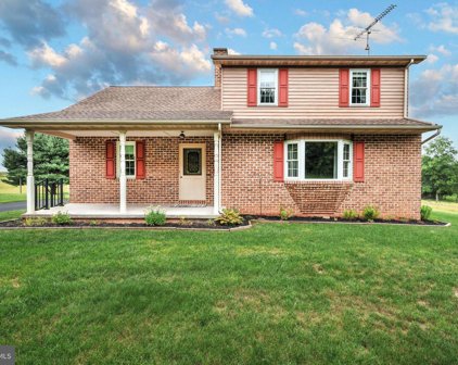173 School House Rd, Littlestown
