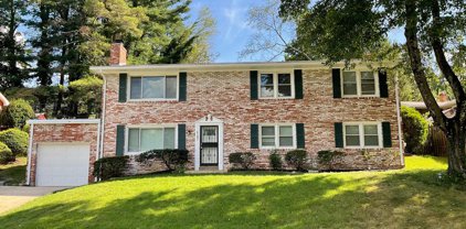 5103 Acorn Dr, Temple Hills