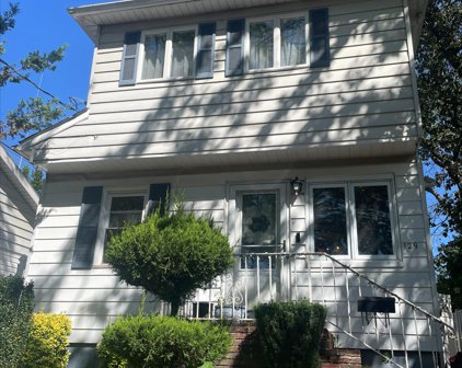 129 Pittsville Avenue, Staten Island