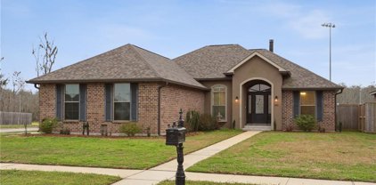 401 Gregory  Drive, Luling