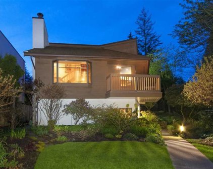 1449 Fulton Avenue, West Vancouver