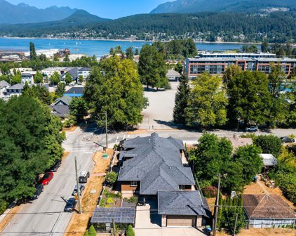 2701 St George Street, Port Moody