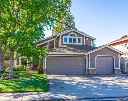 121 Bloomfield Way, Folsom
