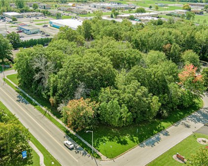 76 Elizabeth  Drive, Lockport-City-290900