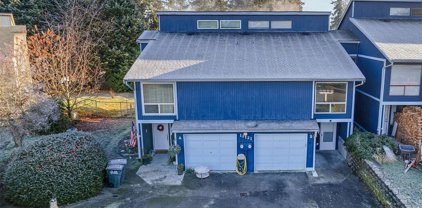 12121 105th Avenue Ct E Unit #B, Puyallup