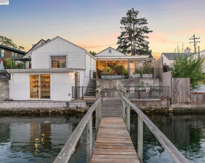 2807 Marina Drive, Alameda