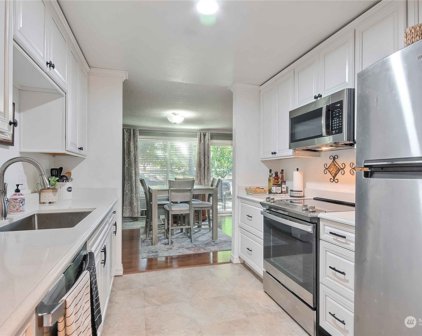 2015 SW 318th Place Unit #A, Federal Way