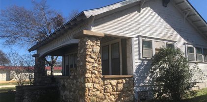 618 E Lampasas St, Lometa