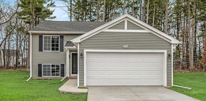 869 Harvest Drive, Wayland
