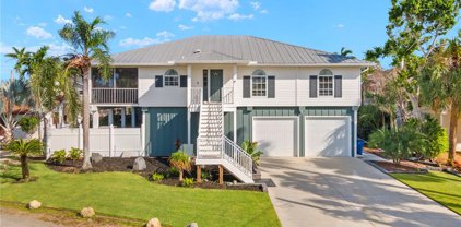260 Curlew St, Fort Myers Beach