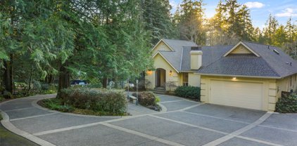 6529 Cooper Point Road NW, Olympia