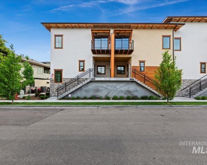 3622 N Adams Street, Garden City