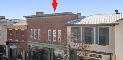 46 Main St, Warrenton
