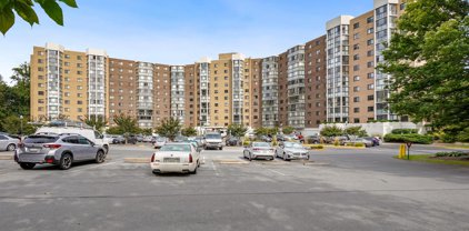 15100 Interlachen Dr Unit #825/826, Silver Spring