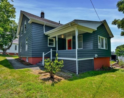 3006 S Main St, Palmer