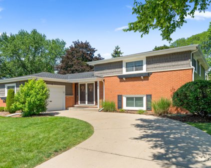 2336 N Lafayette Street, Arlington Heights