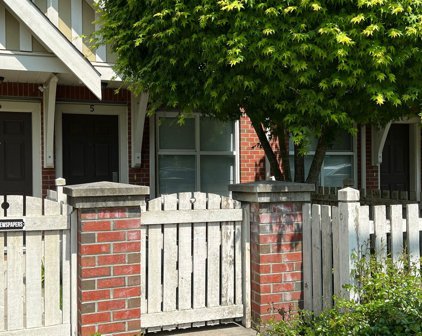 9333 Ferndale Road Unit 5, Richmond