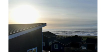 29161 KERBER DR Unit #13, Gold Beach