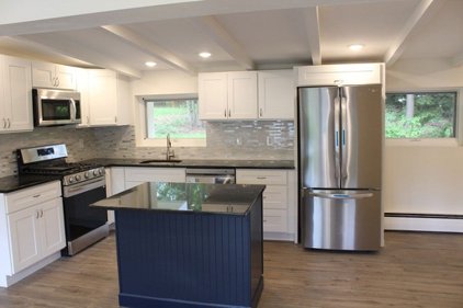 580 Oak St, Franklin
