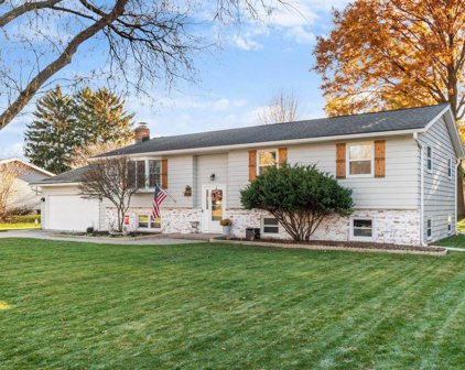 795 Derby Drive, Sun Prairie
