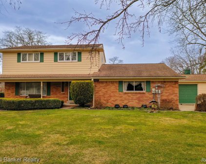 52429 Southdown, Shelby Twp