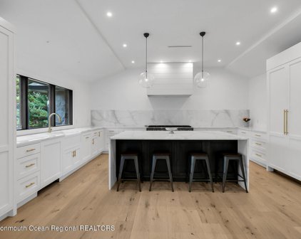 166 Rumson Road, Rumson
