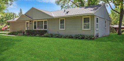 2001 Dixon Drive, Bloomington