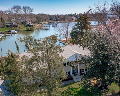 431 Ferry Point Rd, Annapolis