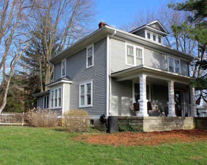207 N 5th Ave, La Grange