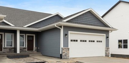 921 Oakland Trail, Solon