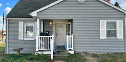 28 Avenal, Essex