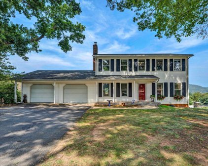 84 Stayman  Rd, Roanoke