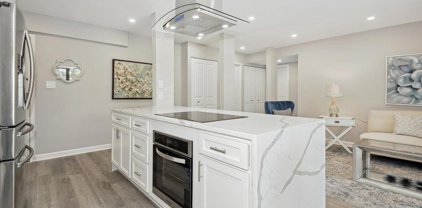 2218 Castle Rock Sq Unit #1B, Reston