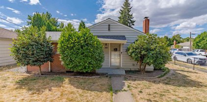 904 Waverly Dr, Albany