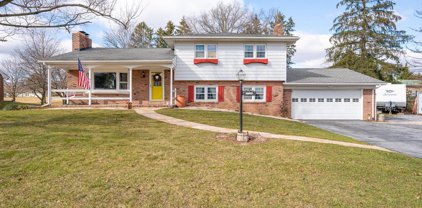 9263 Williamsport Pike, Falling Waters