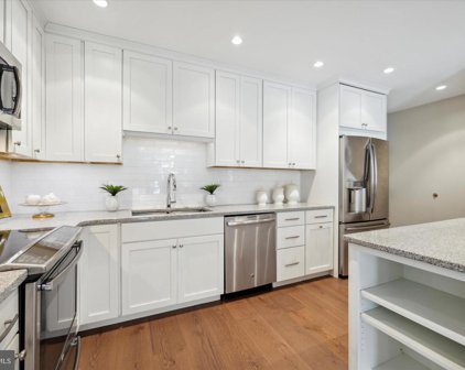 100 Grays Ln Unit #104, Haverford