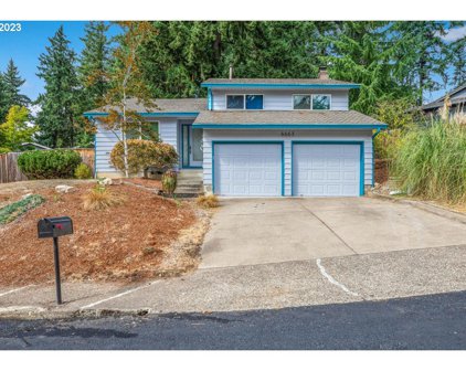 6665 PARKWAY DR, Gladstone