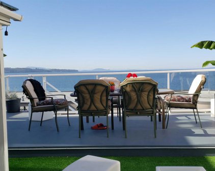 15410 Victoria Avenue, White Rock