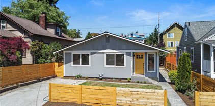 944 N 102nd Street, Seattle