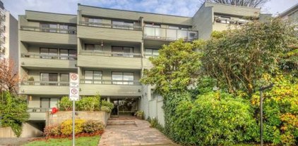 2119 Bellevue Avenue Unit 208, West Vancouver