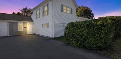 33 Tab Avenue, East Providence