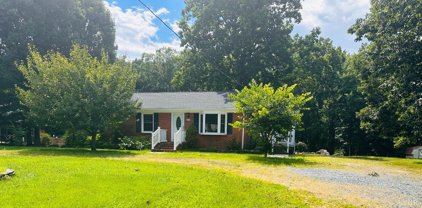 802 Izaak Walton Road, Amherst