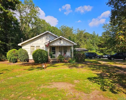 2561 S Main, Malvern