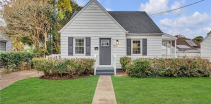 2111 Abbey Road, East Norfolk