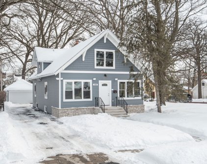 145 N Hickory Avenue, Bartlett